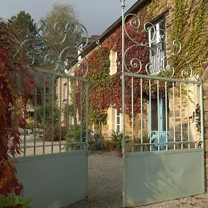 https://au-pontmevault.inbrittany.com